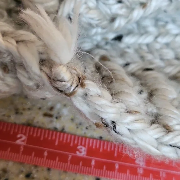 Hand Knit Yarn Crochet Winter Hat with Ponytail Hole - Picture 4 of 8